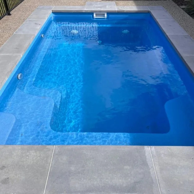 Lumen 4m - mid blue pool colour
