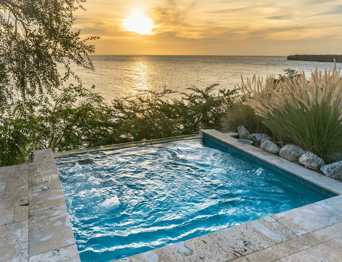 what is a plunge pool